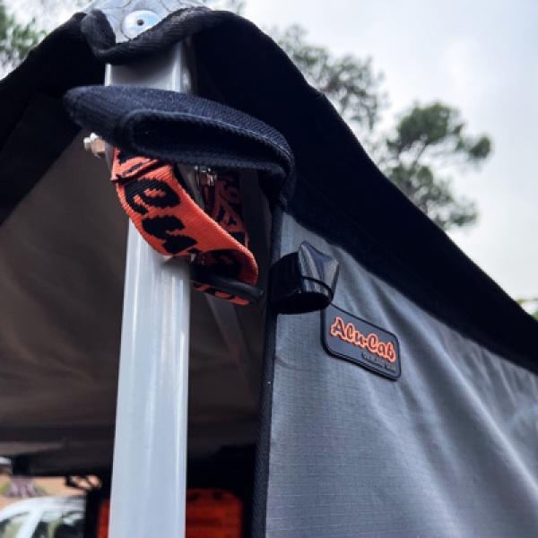 Preview: Alu-Cab Universale Seitenwand für Markisen (270°, 180°, 2m)