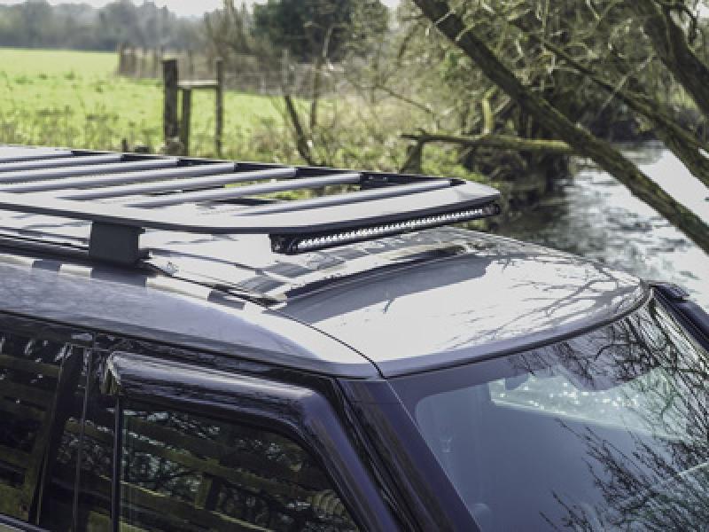 Preview: Lazer Lamps Dachbefestigungskit für LR Defender 2020+ OEM Expeditions Dachträger