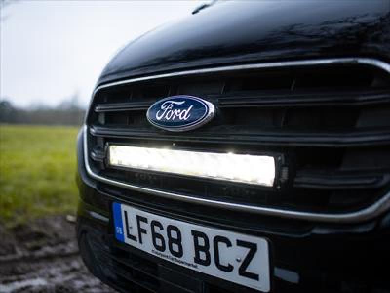 Preview: Lazer Lamps Halterungs-Kit Ford Transit Custom (2018+) für Triple-R 1250