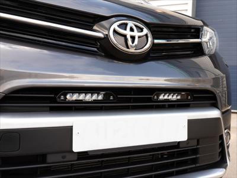 Preview: Lazer Lamps Halterungs-Kit Toyota Proace (2016+) für Linear 6 & 18