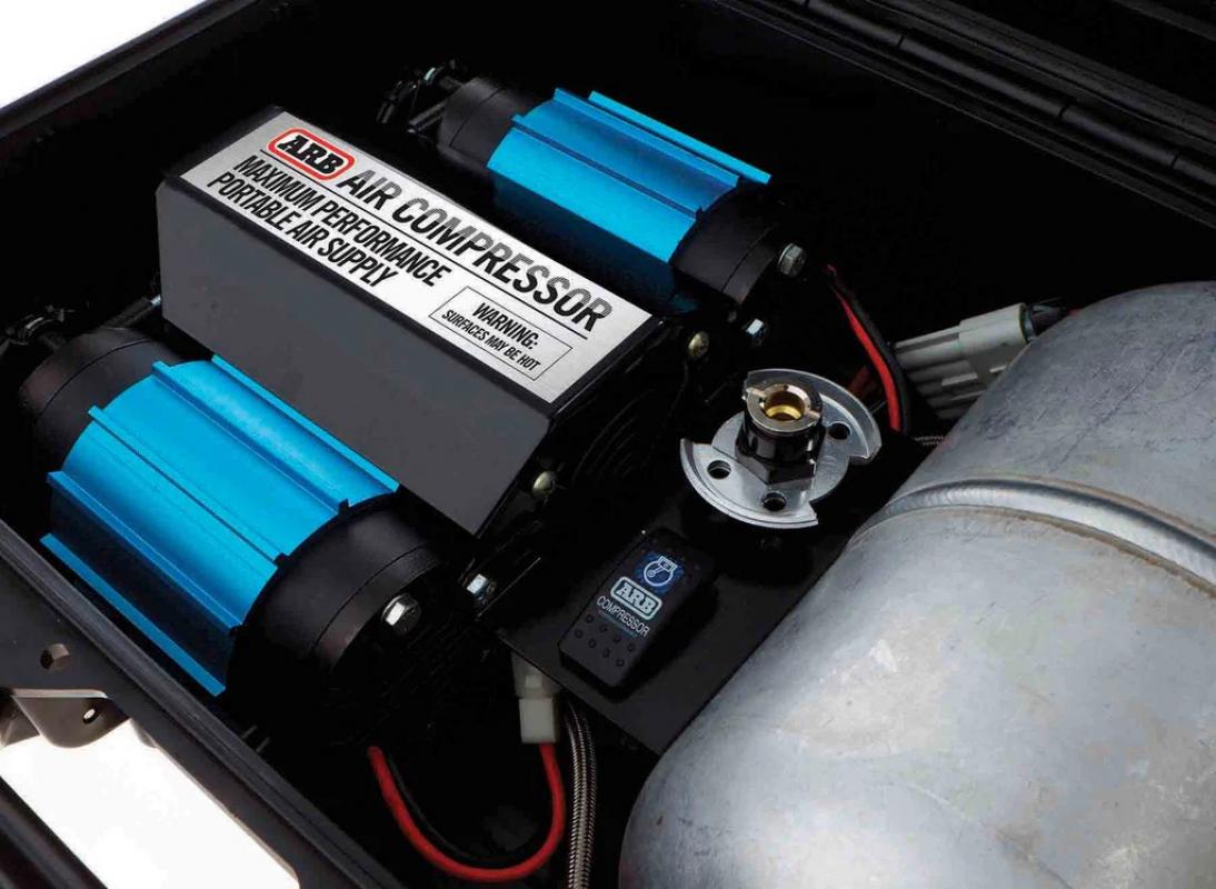 ARB Doppelkompressor 12/24V, inkl. Zubehör, 6m Schlauch und 4l Tank
