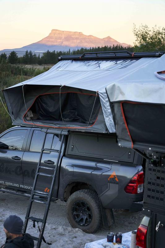 Alu-Cab Dachzelt "Family" für 4 Personen Schwarz