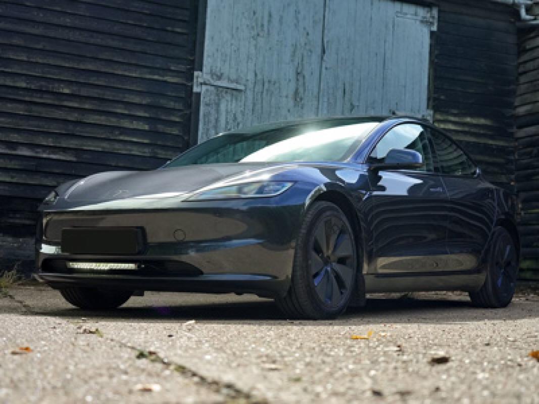 Lazer Lamps Glide-18 Standard Schwarz mit Positionslicht