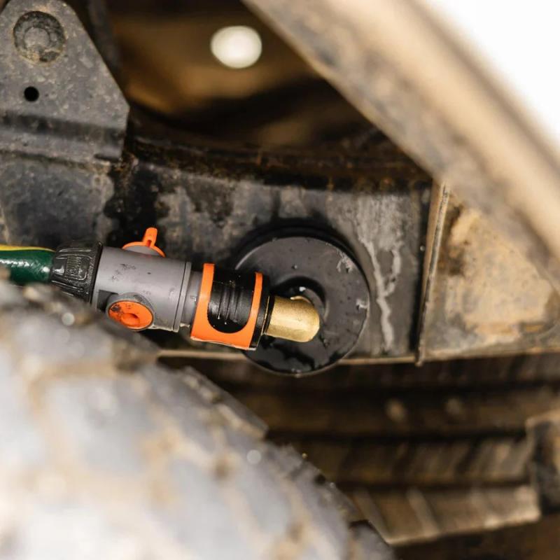 SALT SHIFT 4x4 Magnetic Chassis Flusher