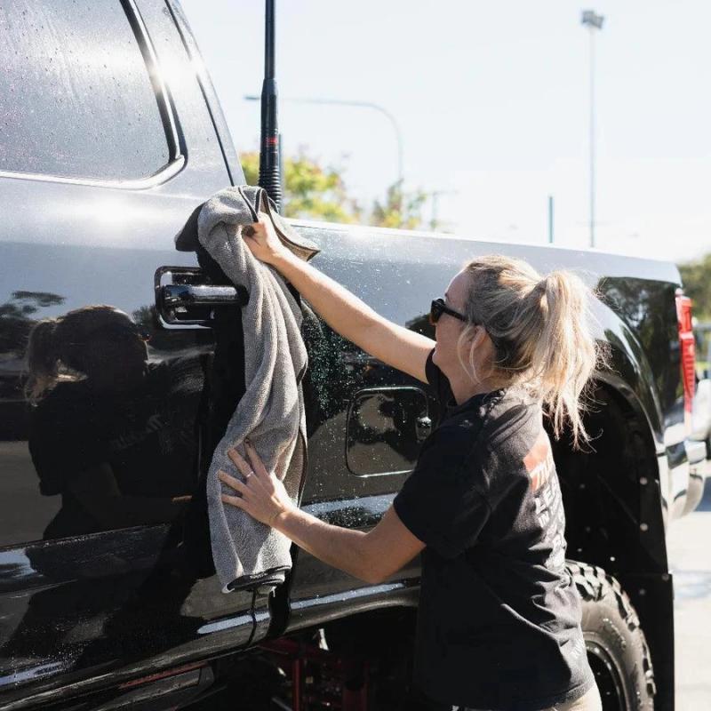 SALT SHIFT Twist Pile Dry Towel