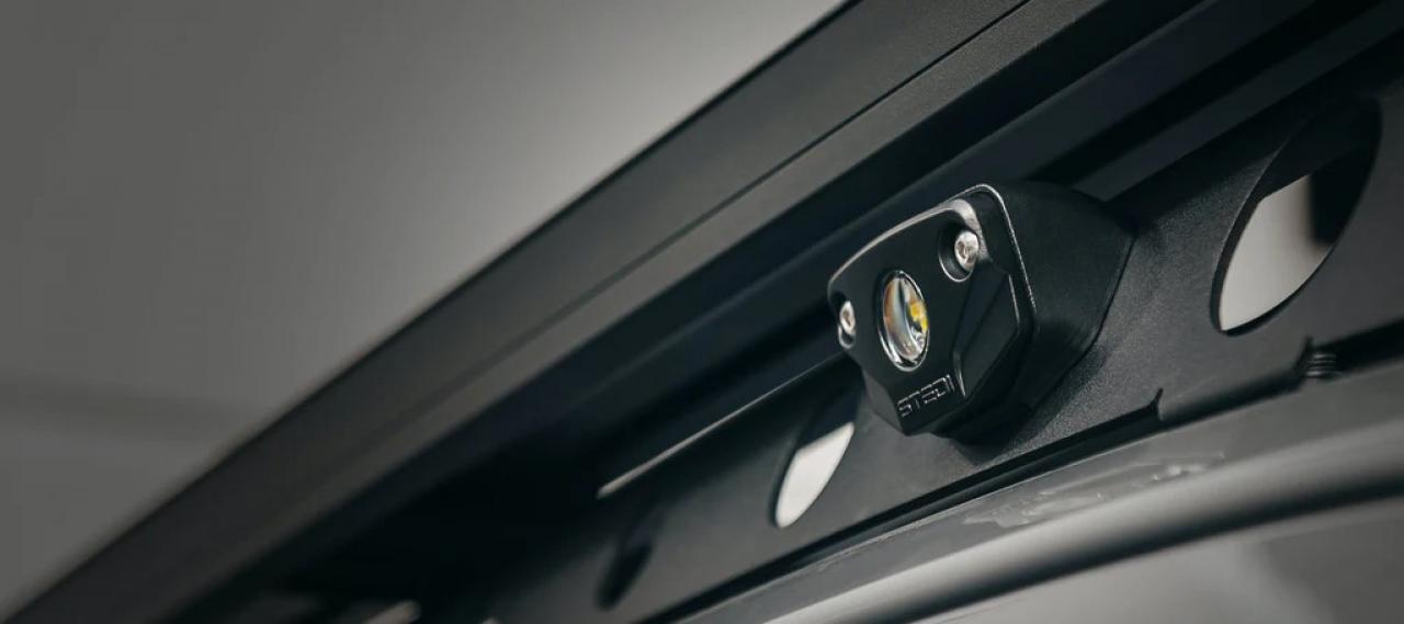 STEDI Easy Fit Surface LED Rock Lights - Halterung für Rhino Rack Backbone